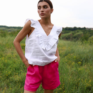 Linen shorts in fuchsia colour