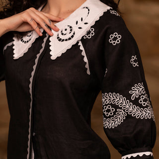 'Veres' Linen Embroidered Shirt with Richelieu Collar
