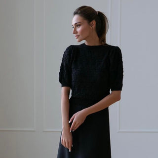 Black cotton knitted top with short sleeves